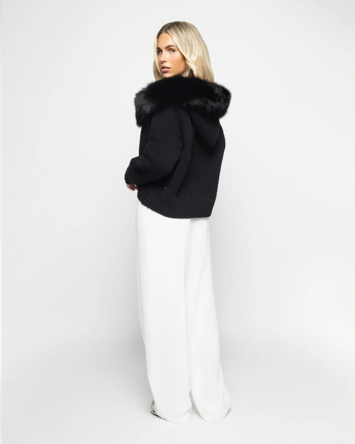 Cardigan Livia con Cappuccio in Eco-Pelliccia