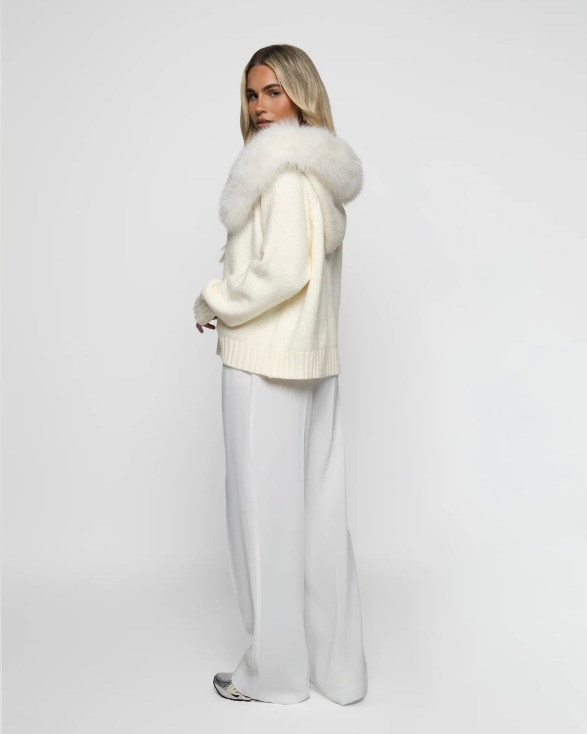 Cardigan Livia con Cappuccio in Eco-Pelliccia