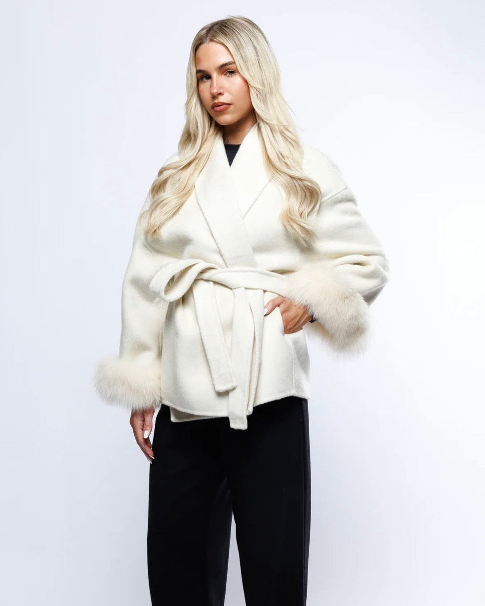 Cappotto Aurora con Polsini in Eco-Pelliccia