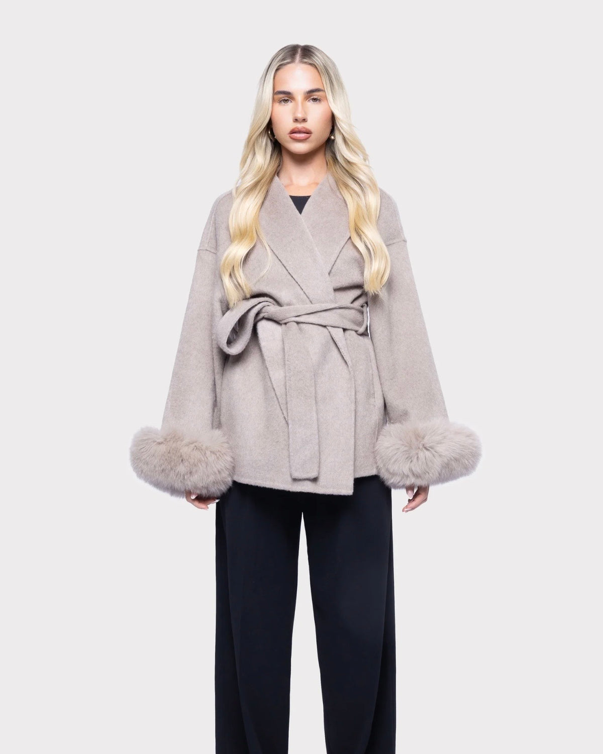 Cappotto Aurora con Polsini in Eco-Pelliccia